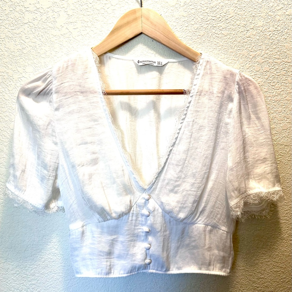 Stradivarius White Lace Trim Button Front Crop Top | Size M